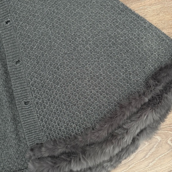 Hooded Grey Knitted Cape with Rabbit Fur Trim Dolce Cabo O/S - Picture 14 of 15